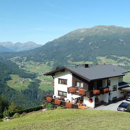 Haus Auer Apartment Jerzens Bilik gambar