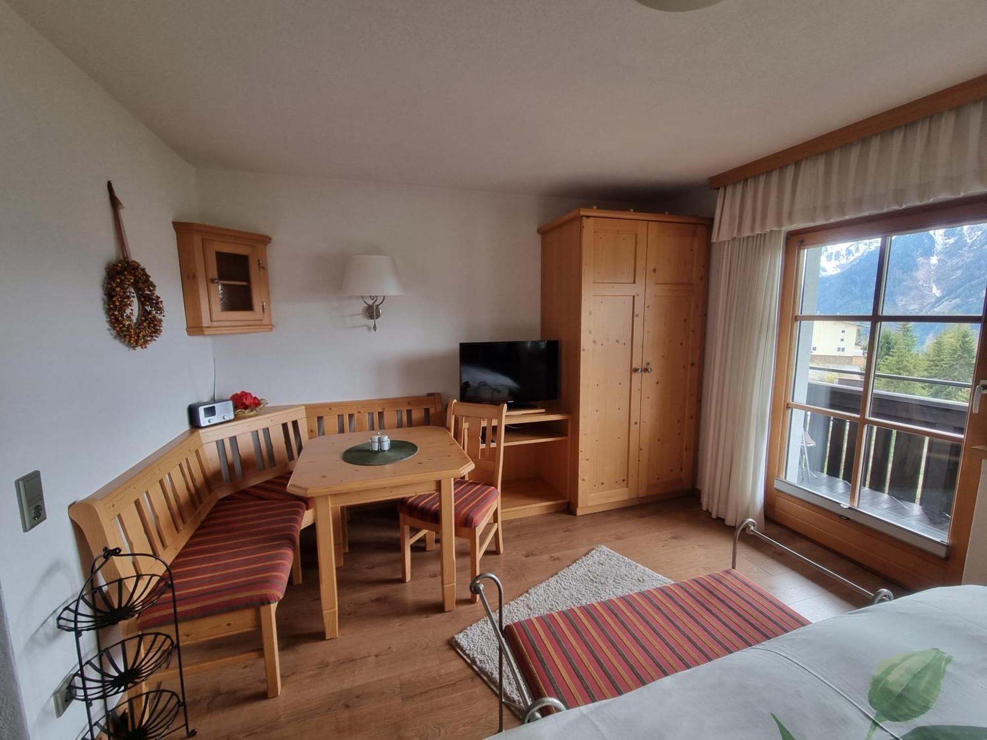 Haus Auer Apartment Jerzens Bilik gambar