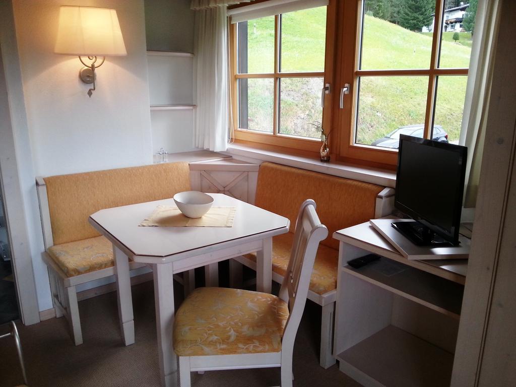 Haus Auer Apartment Jerzens Bilik gambar